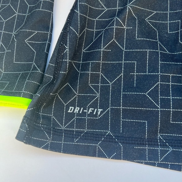 Nike Pro Dri-Fit Half Zip Hyperwarm Geometric Pullover Size Small - Picture 7 of 11